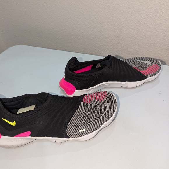 Nike Free RN Flyknit 3.0 Men's Size 8 US Pink Black Athletic Shoes - Picture 4 of 6